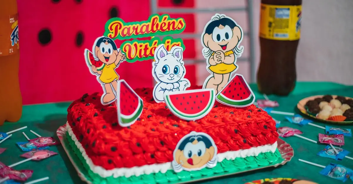 Comment créer un gâteau d'anniversaire personnalisé et mémorable