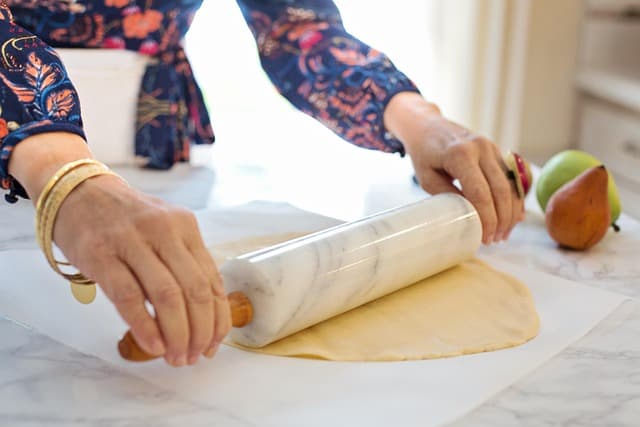Comment réussir un gâteau au yaourt moelleux : astuces et étapes